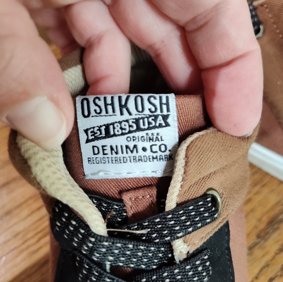 Oshkosh High Top Shoe - Picture 4 of 8